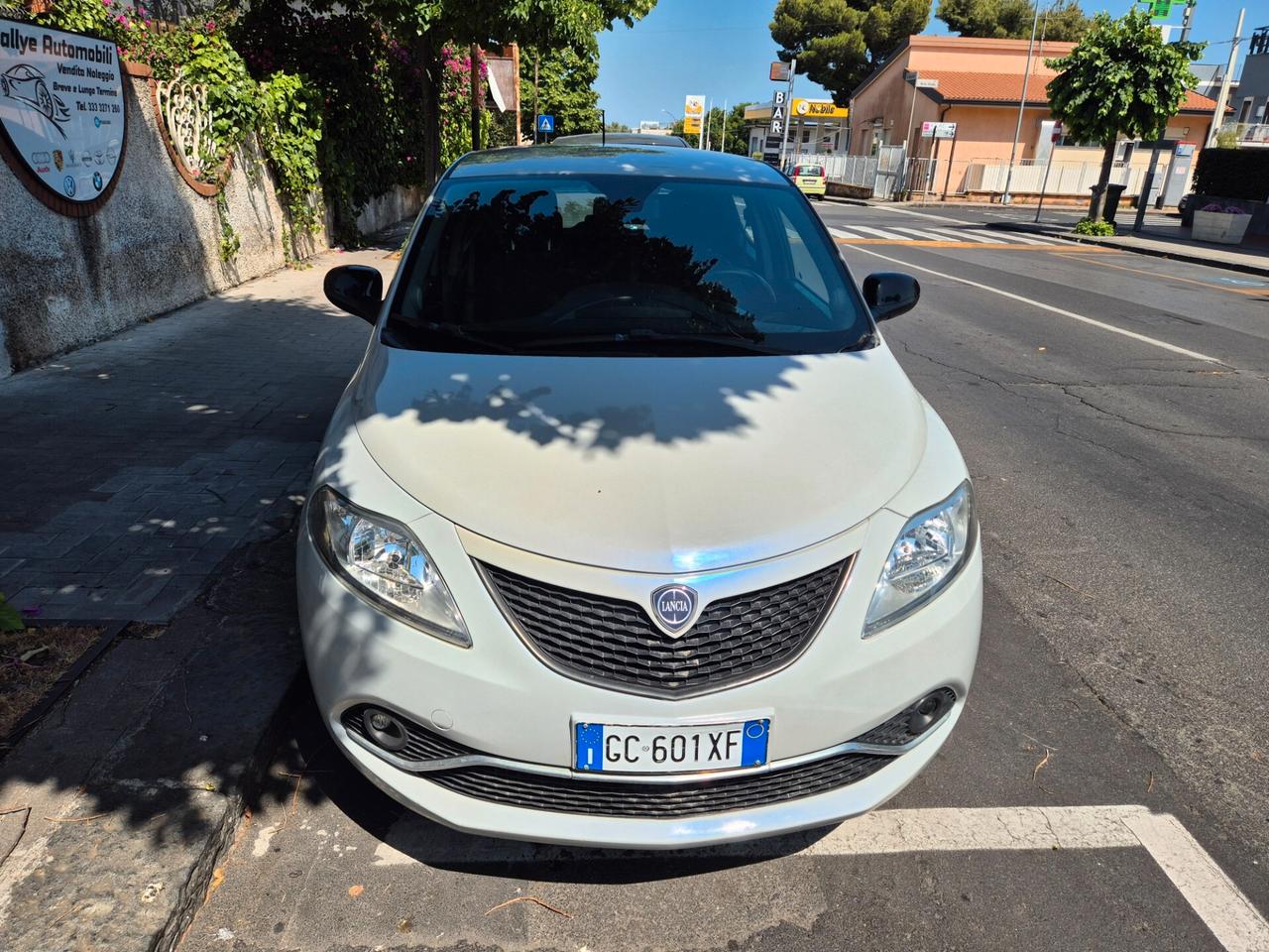 Lancia Ypsilon 1.2 69 CV 5 porte S&S Platinum