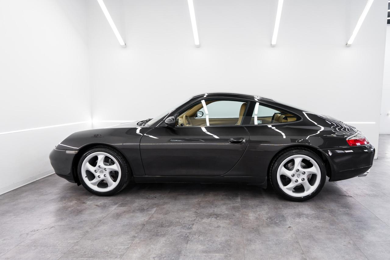 Porsche 911 Carrera 2 Coupé