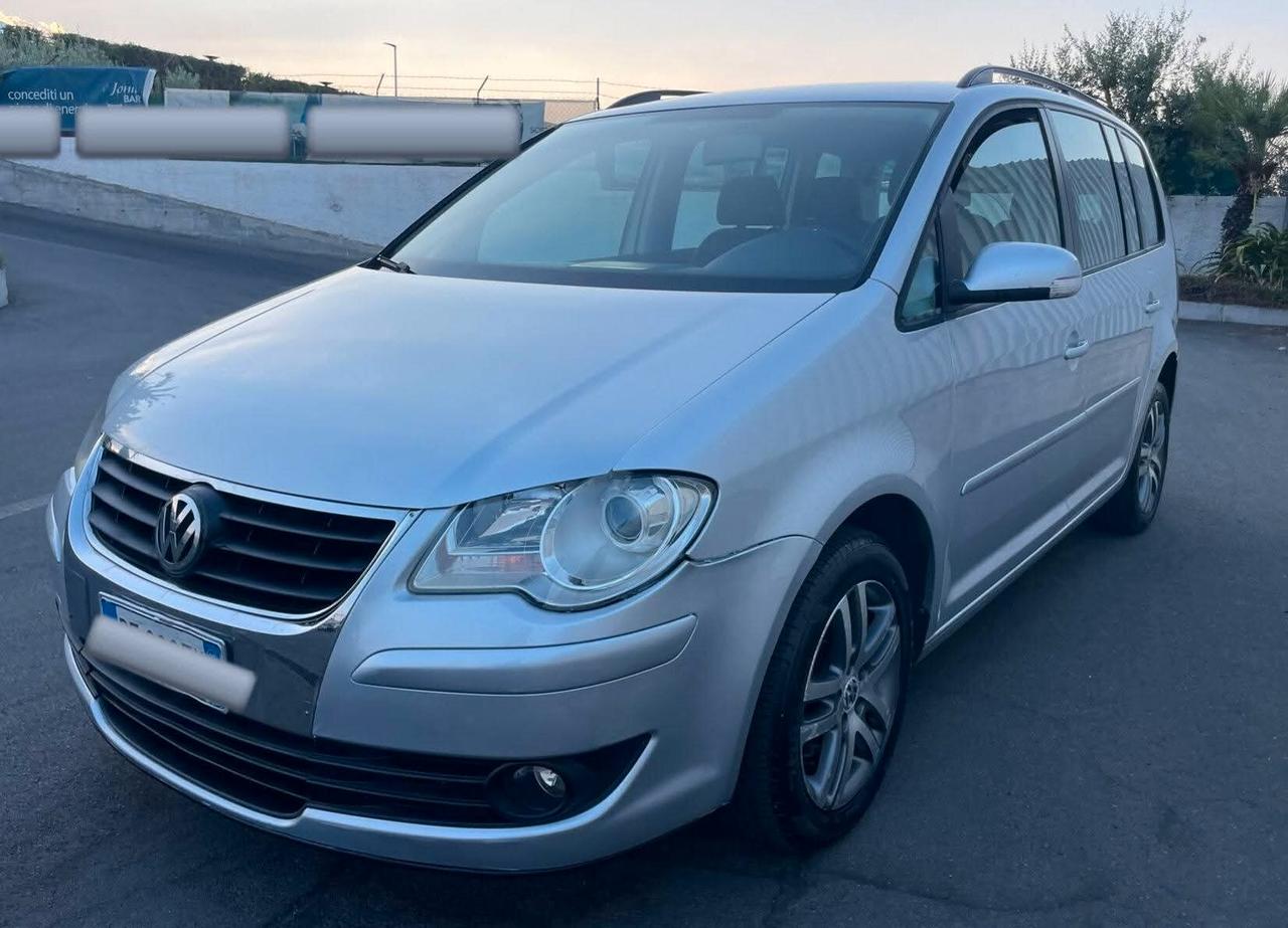 Volkswagen Touran 1.9 TDI 105CV 7 POSTI