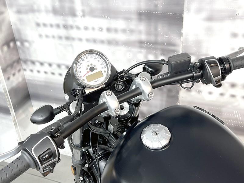 Moto Guzzi V9 Bobber