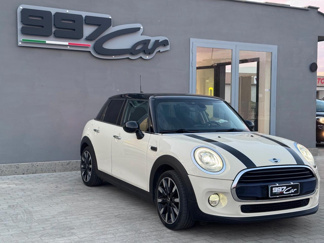 Mini Cooper D 1.5 5 porte - TAGLIANDI CERT. - GARANZIA FINO A 5 ANNI