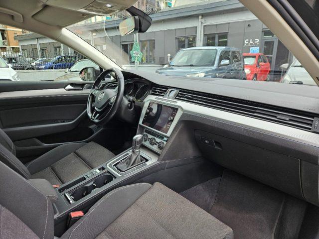 VOLKSWAGEN Passat Variant 1.6 TDI SCR DSG Business BMT