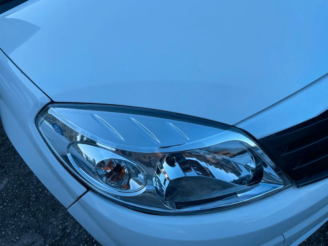 Dacia Sandero 1.2 16V GPL 75CV