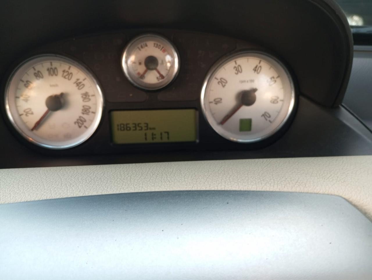 Lancia Ypsilon 1.3 MJT 90 CV Platino