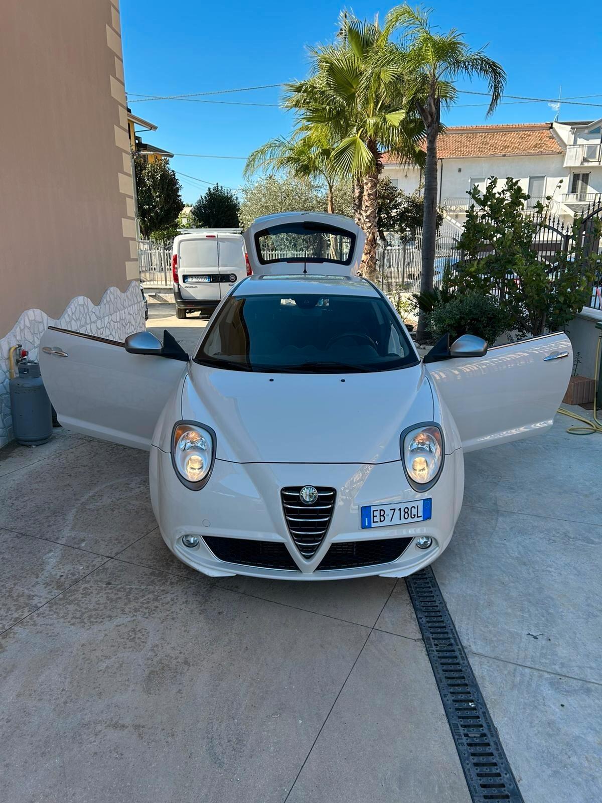 Alfa Romeo MiTo 1.3 JTDm-2 95 CV S&S Distinctive Sport Pack