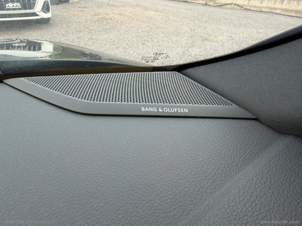 AUDI Q3 2.0TDI S-line FULL LED PELLE NAVI 360 B E O RETROCAMERA MATRIX