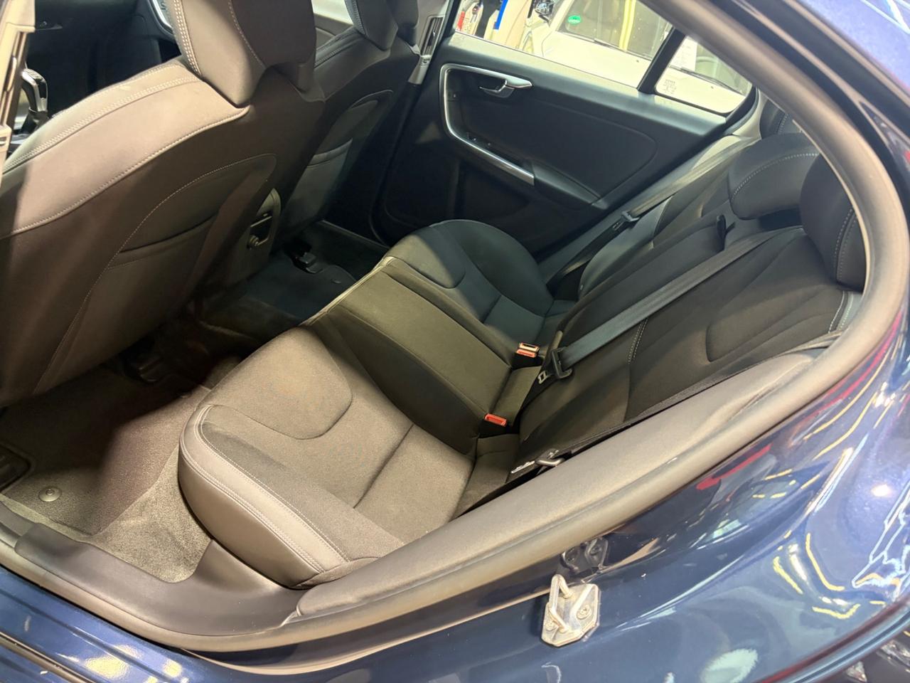 Volvo S60 D4 R-design Momentum unico proprietario