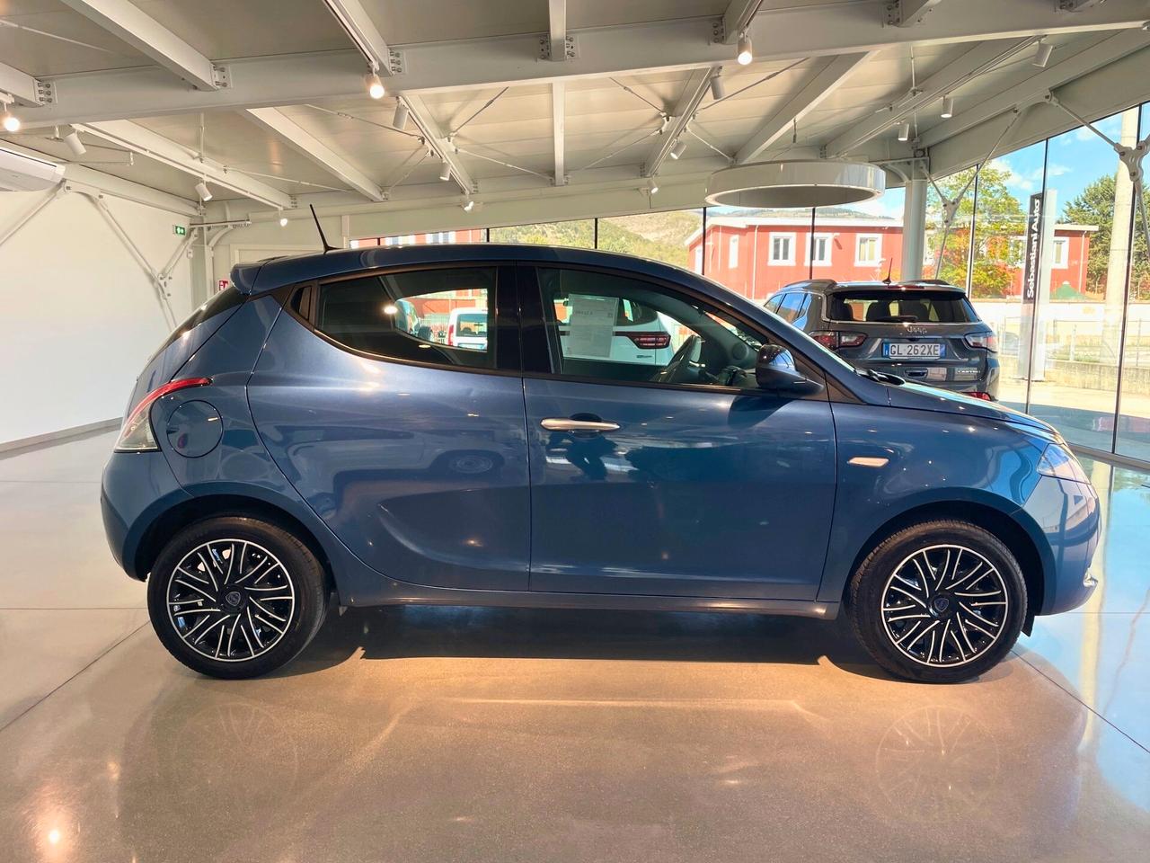 Lancia Ypsilon 1.0 FireFly 5 porte S&S Hybrid Gold
