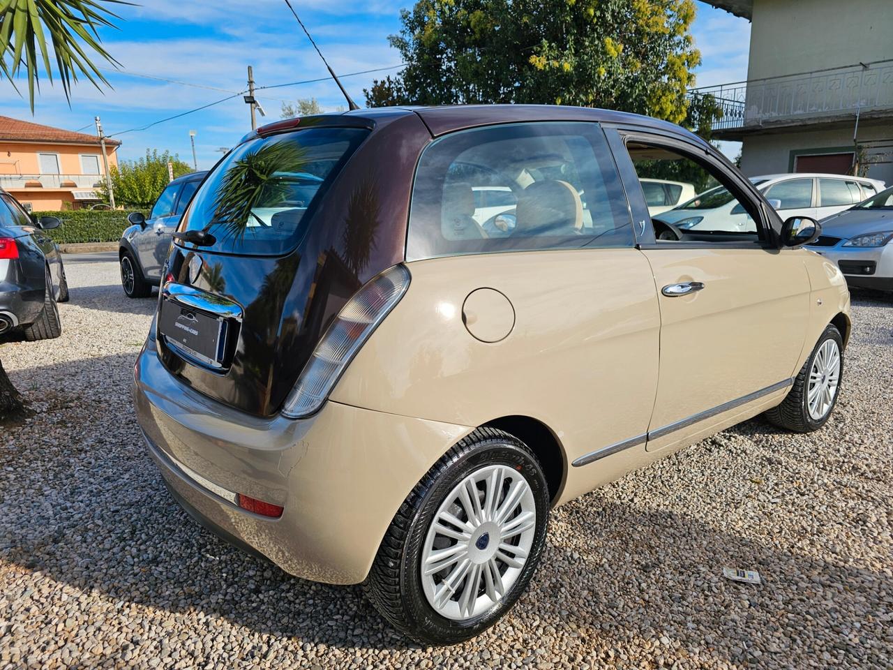 Lancia Ypsilon 1.4 77cv ADATTA X NEOPATENTATI
