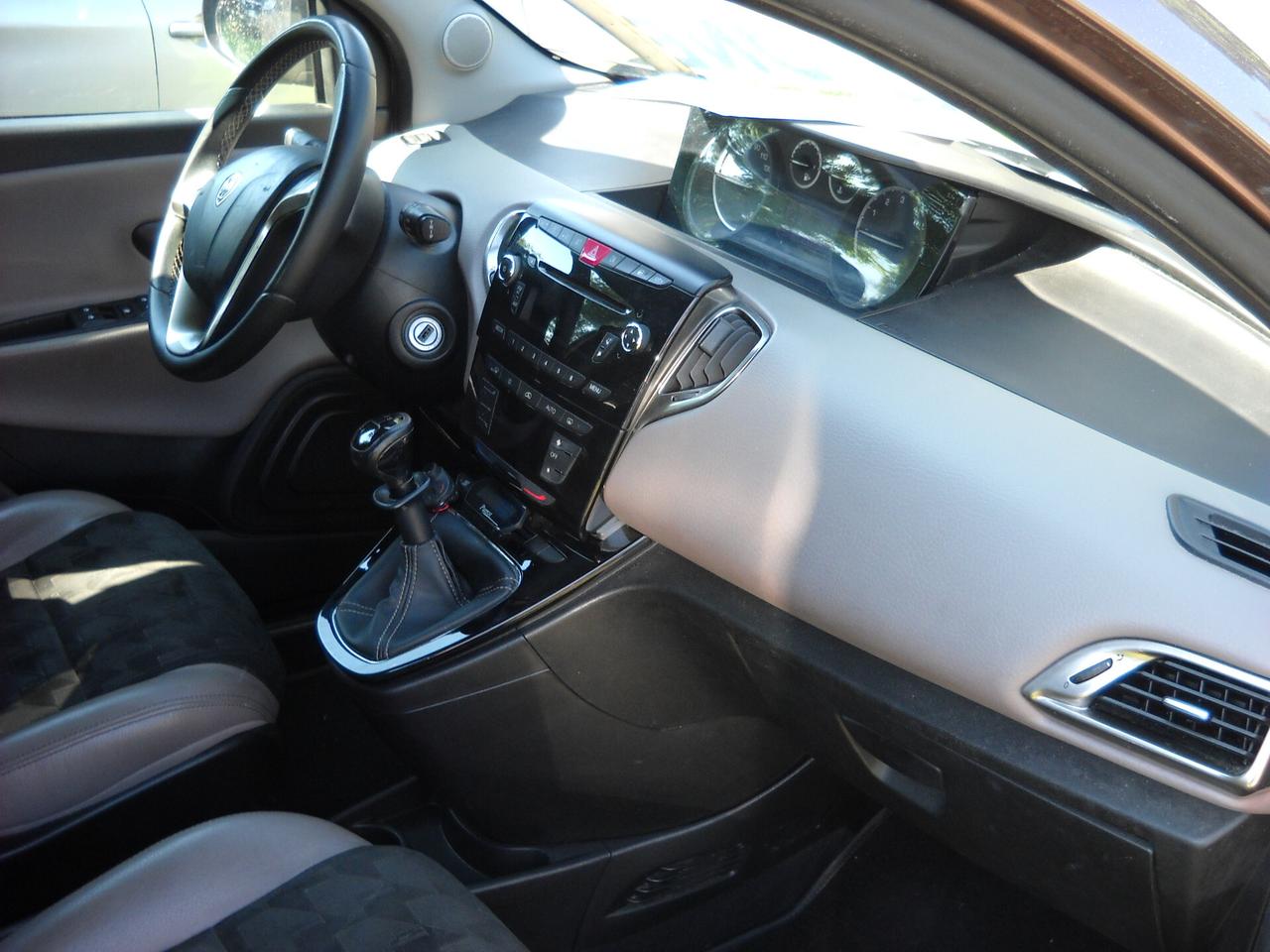 Lancia Ypsilon 1.2 69 CV 5 porte Elle