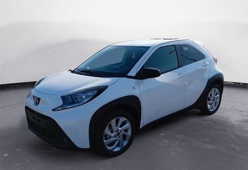 Toyota Aygo X 1.0 VVT-i 72 CV 5 porte Active KM 0 VARI COLORI
