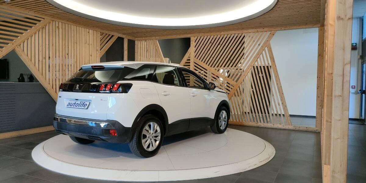 Peugeot 3008 1.5 bluehdi Business s&s 130cv eat8
