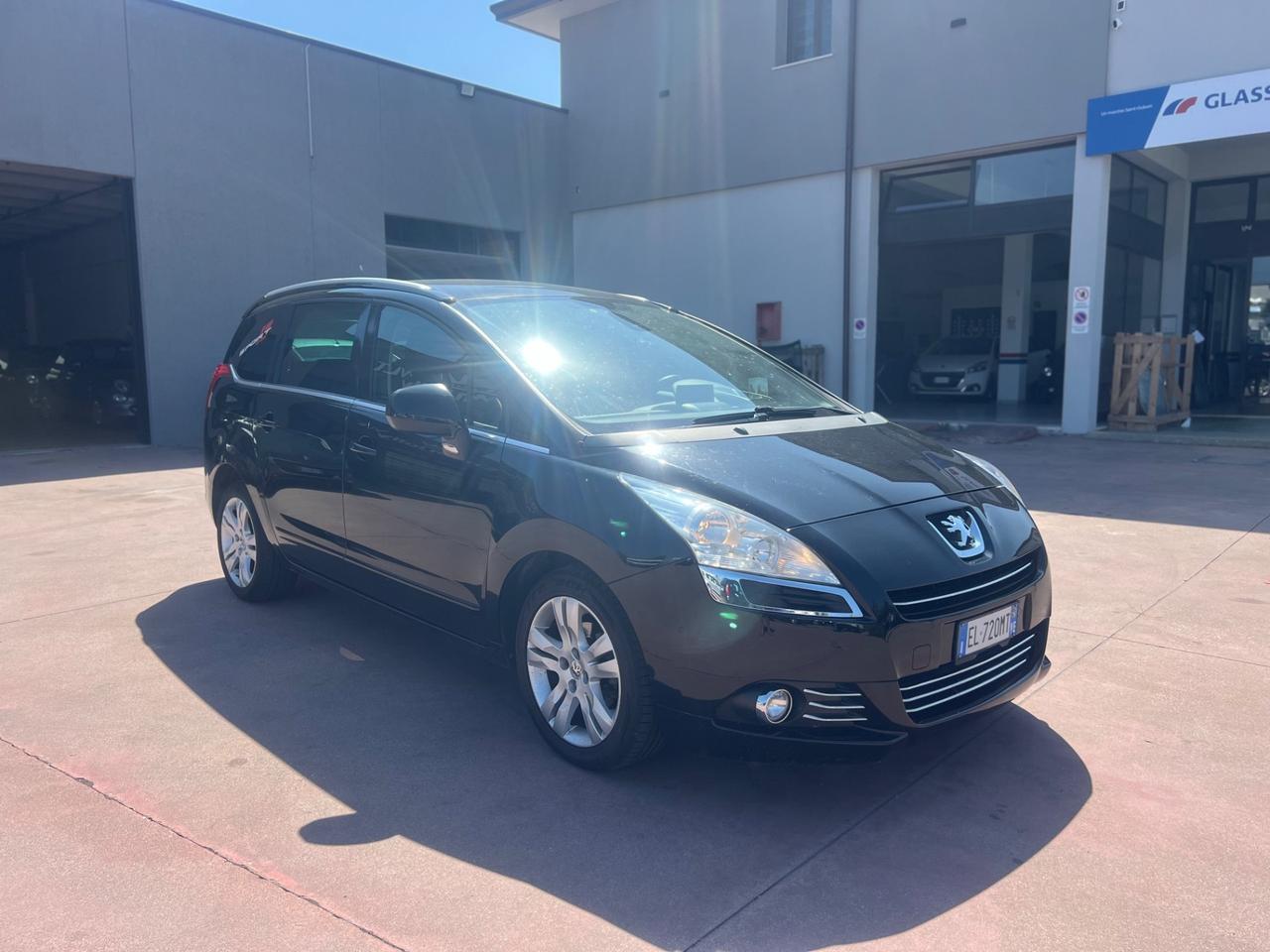 Peugeot 5008 1.6 HDi 112CV Allure