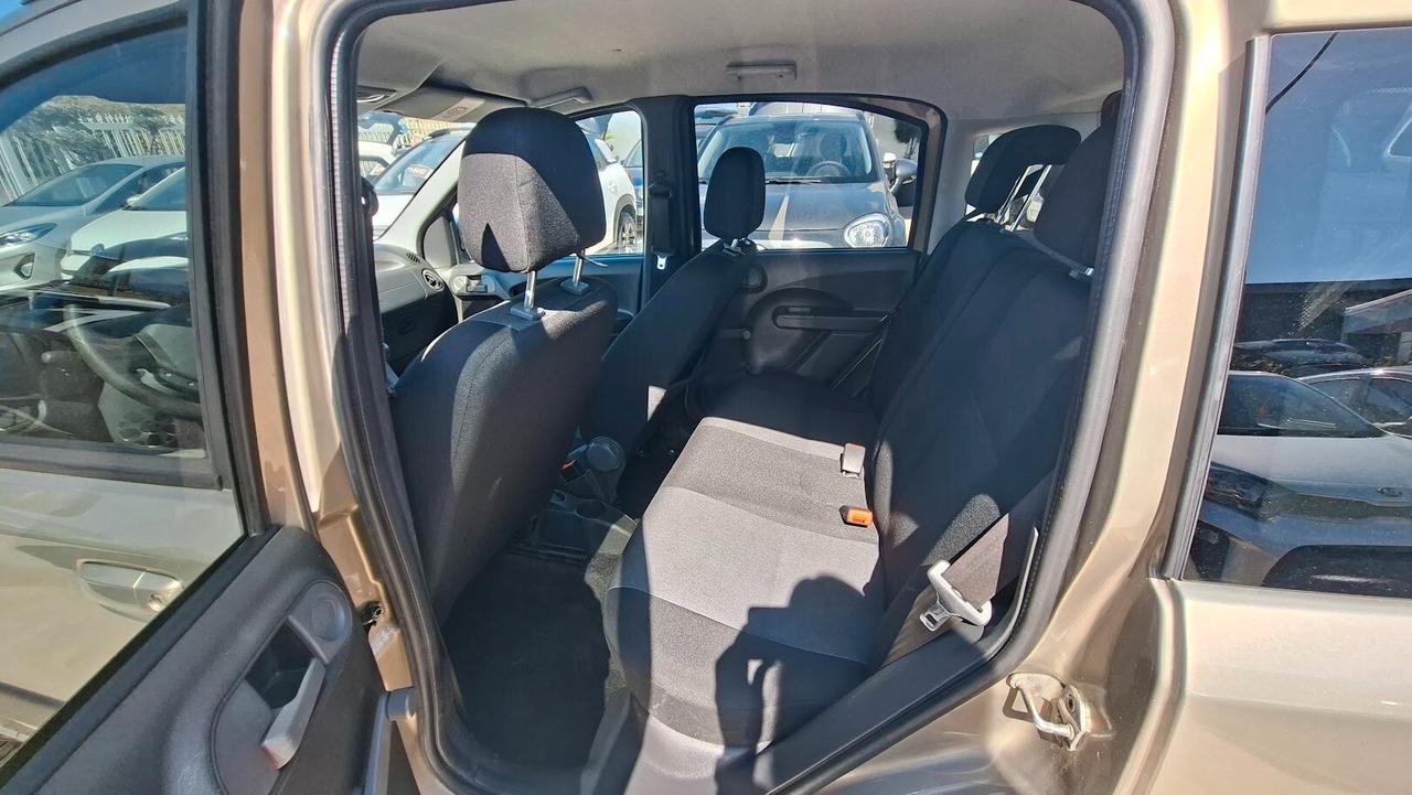 Fiat Panda 1.2 4x4 con gancio traino