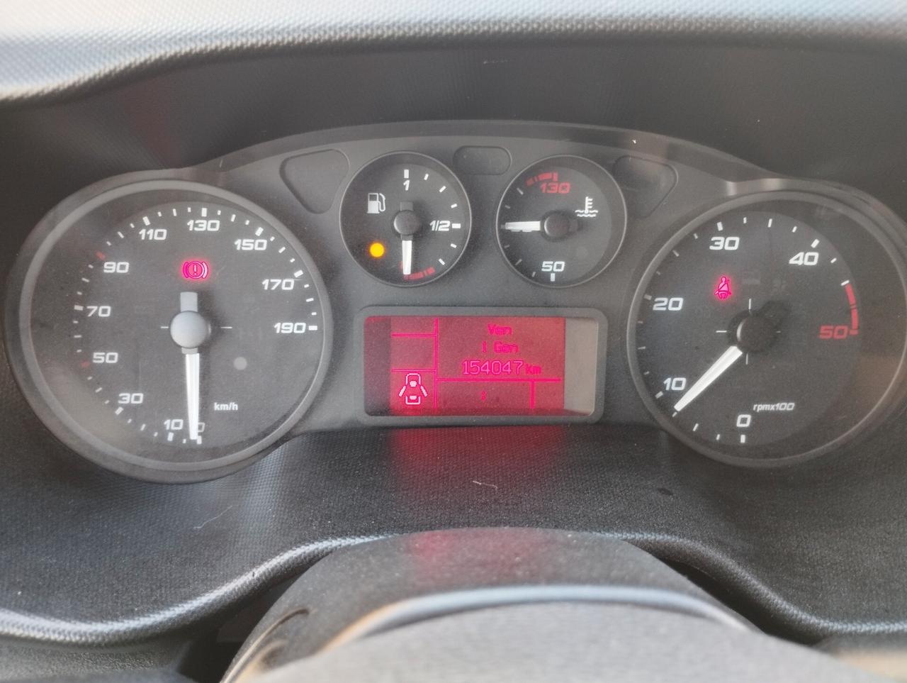 Iveco Daily 33S12 2.3 Cabinato