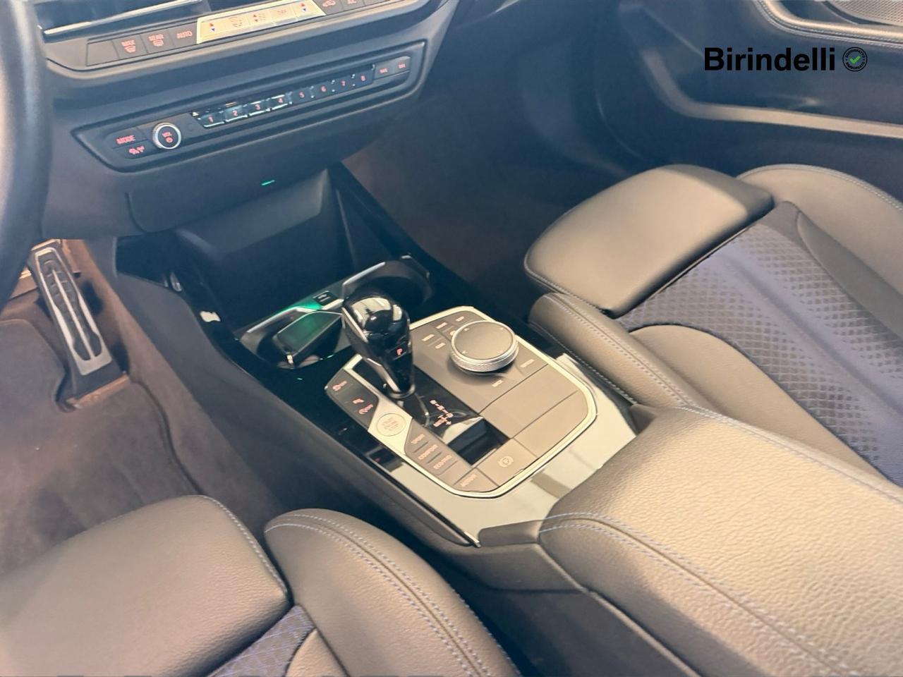 BMW Serie 1 (F40) - 118d 5p. Msport
