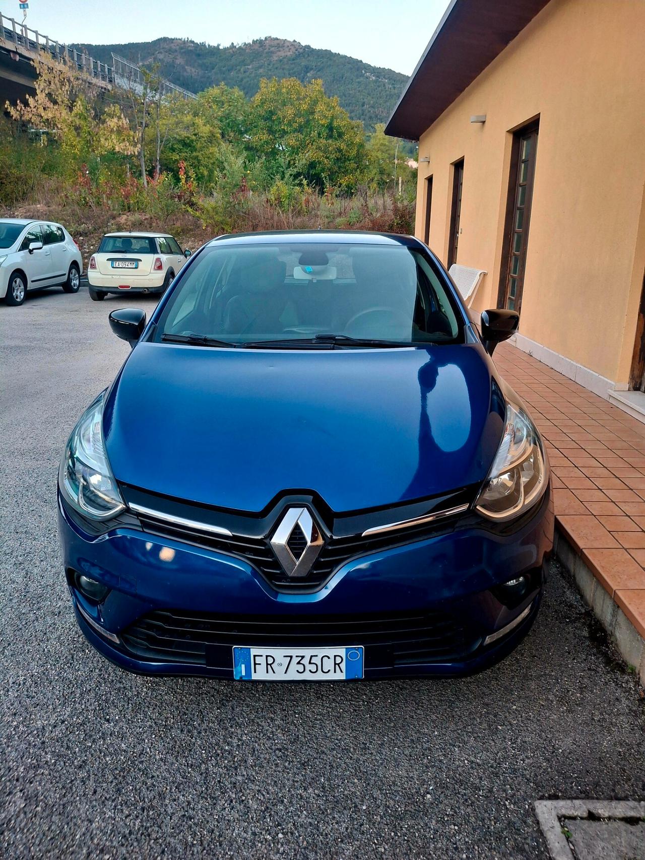 Renault Clio TCe 12V 90 CV GPL 5 porte Moschino Intens