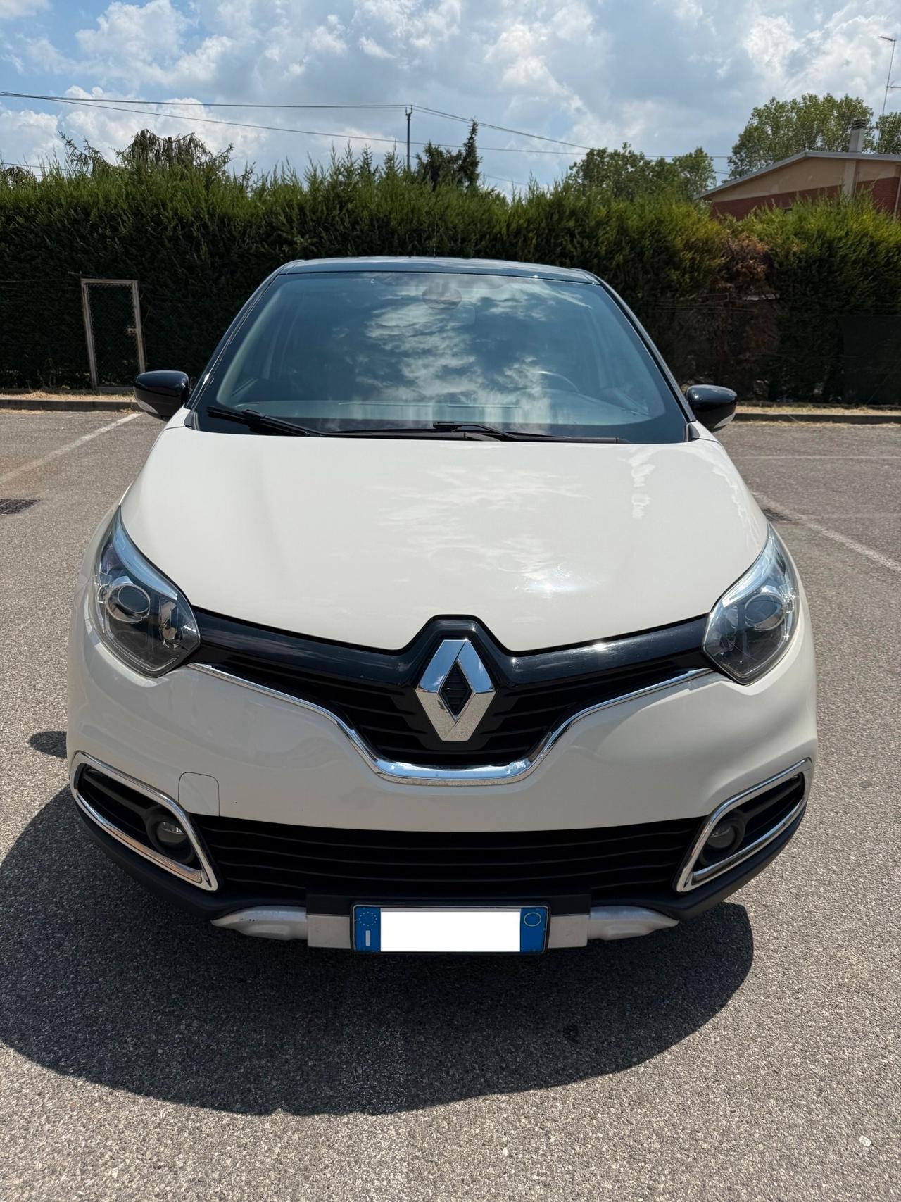 Renault Captur 1.5 dci - NEOPATENTATI - NAV. - 12 MESI DI GAR. -