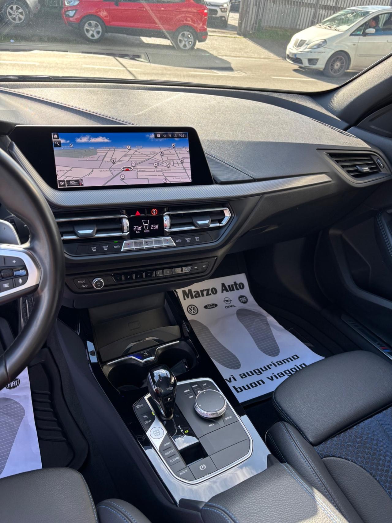 Bmw 118 118d 5p. Msport