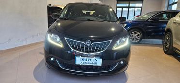 Lancia Ypsilon 1.0 HYBRID 5 porte Posti Gold