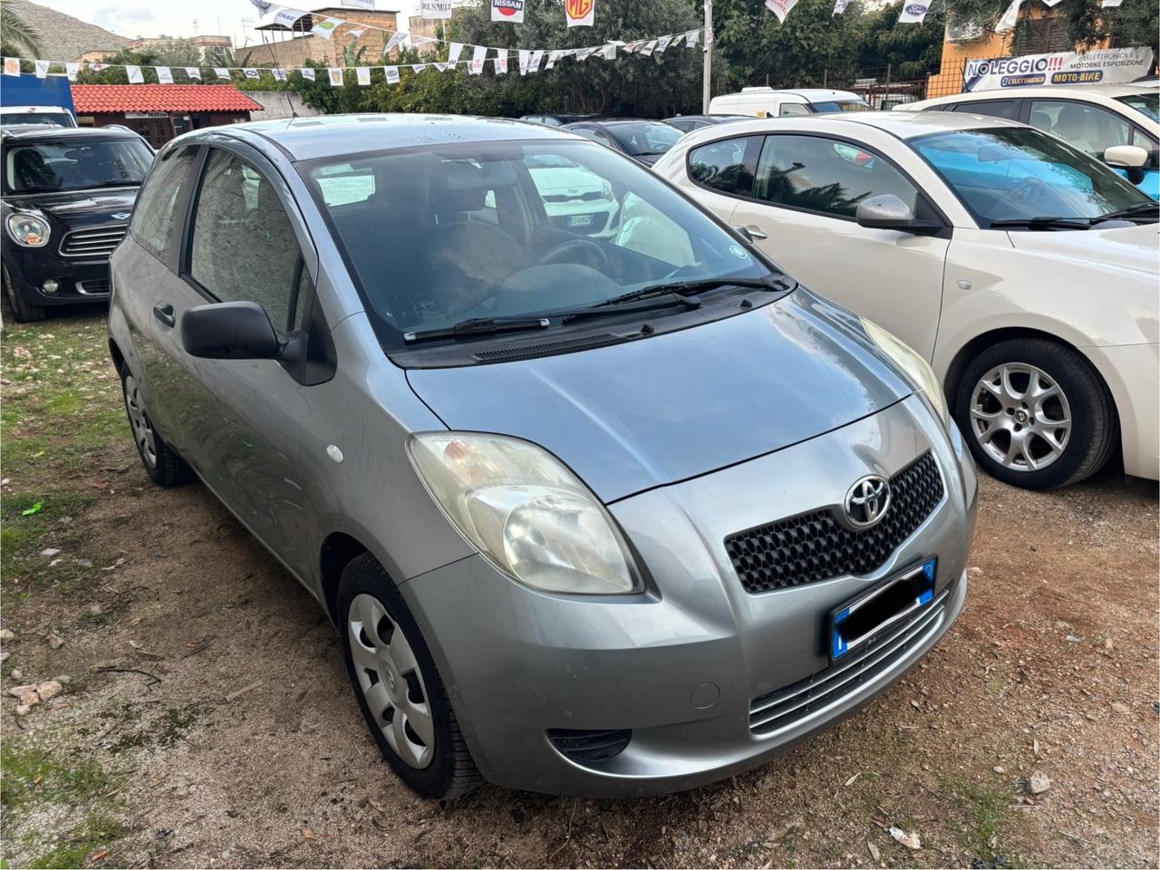 Toyota Yaris 1.0 3 porte