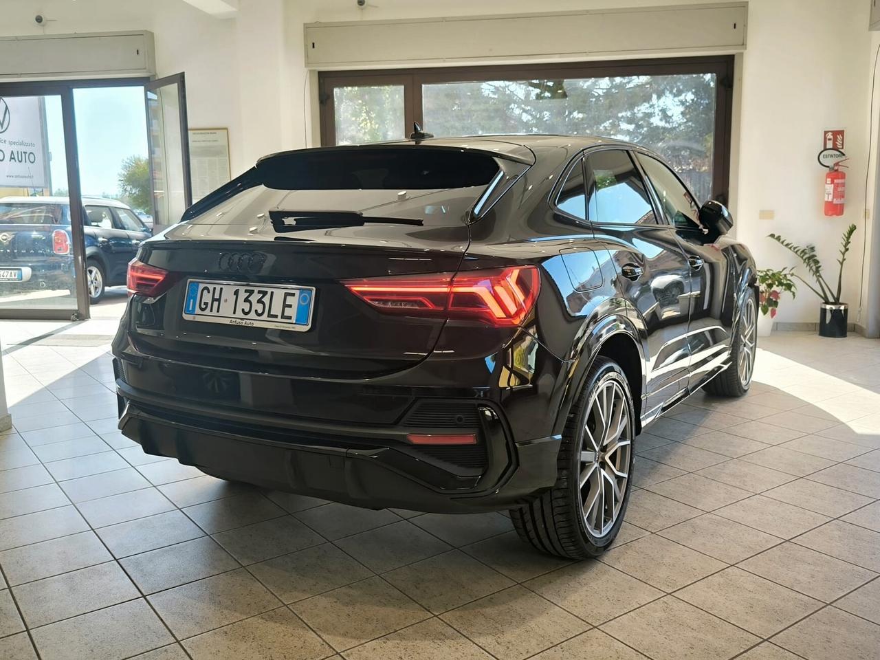 Audi Q3 SPB 35 TDI S tronic S line edition Identity Black