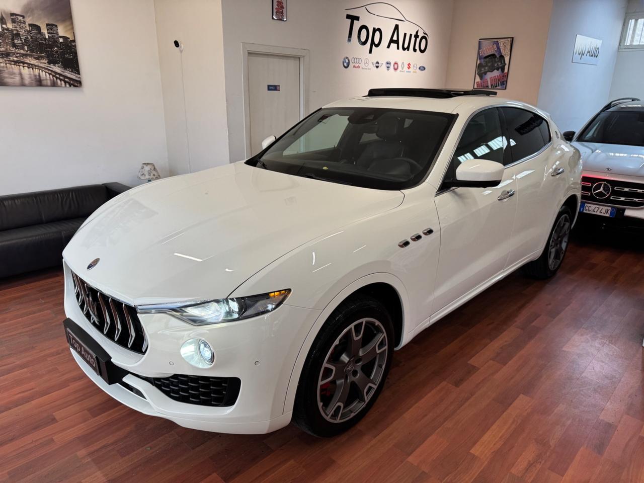 MASERATI LEVANTE V6 275 CV AWD GRANLUSSO / TETTO