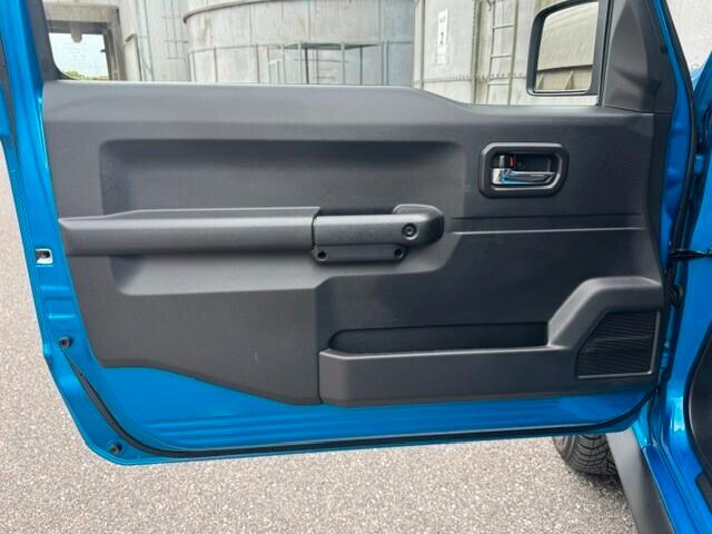Suzuki Jimny 1.5 5MT Top