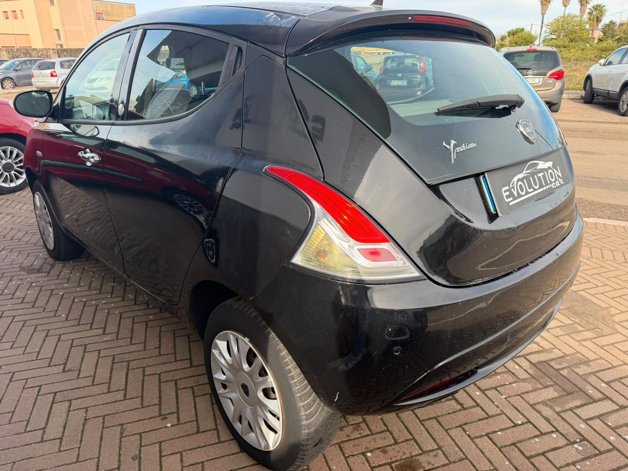 Lancia Ypsilon 1.2 69 CV 5 porte metano Ecochic Gold