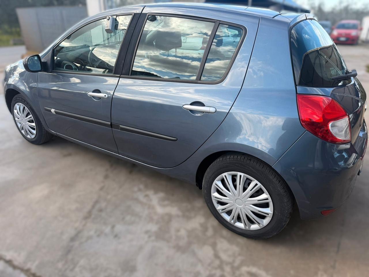Renault Clio 1.2 16V 5 porte GPL Dynamique