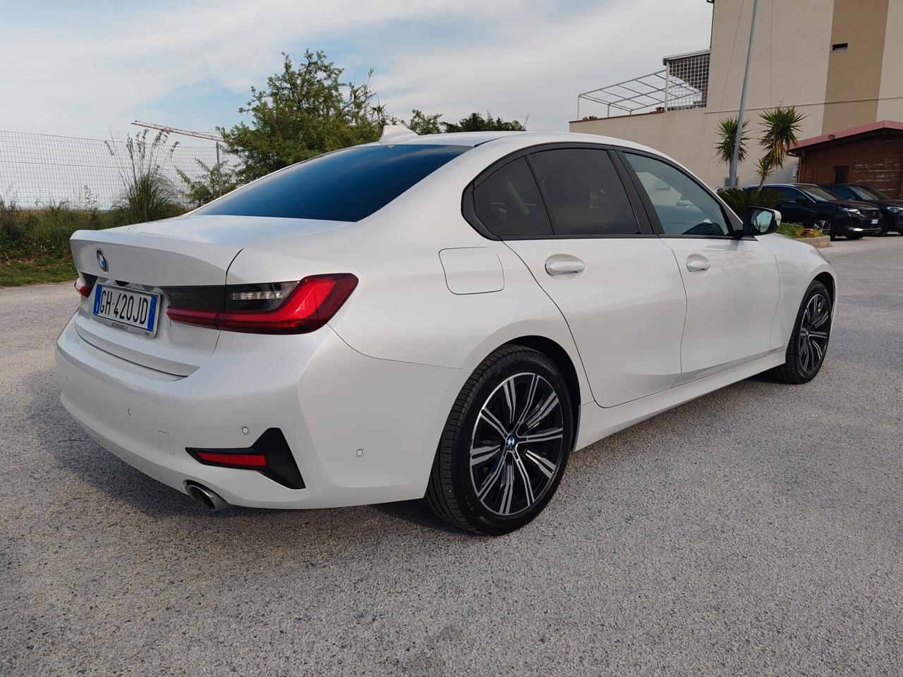 Bmw 320d xDrive 48v Business Advantage Aut.