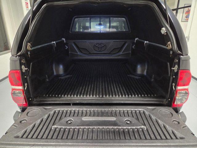 TOYOTA Hilux D-4D 4WD EXTRA CAB MANUALE