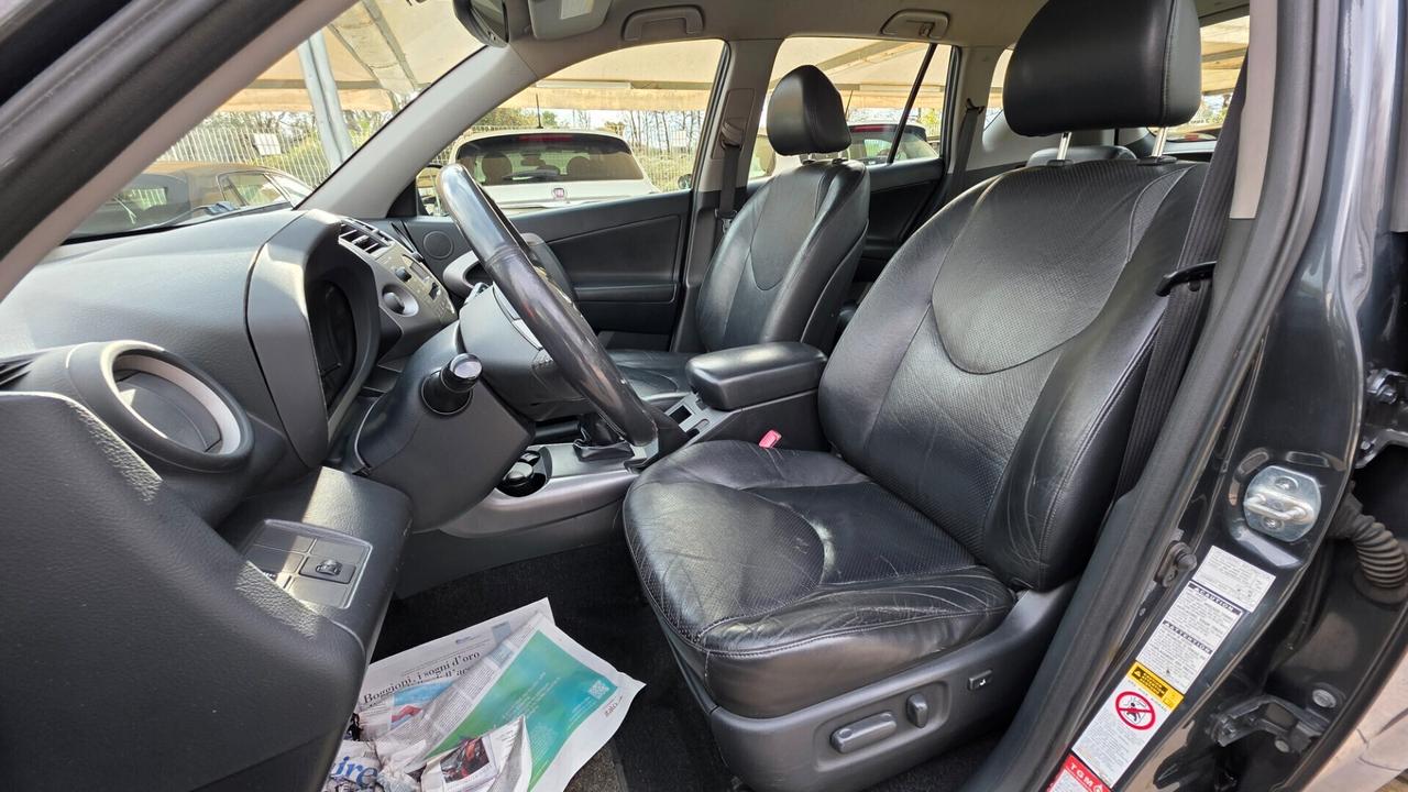 Toyota RAV 4 RAV4 2.2 D-4D 136 CV Luxury