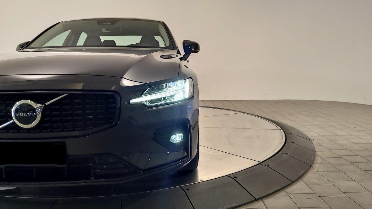 VOLVO S60 B4 Mild Hybrid Automatico Plus Dark