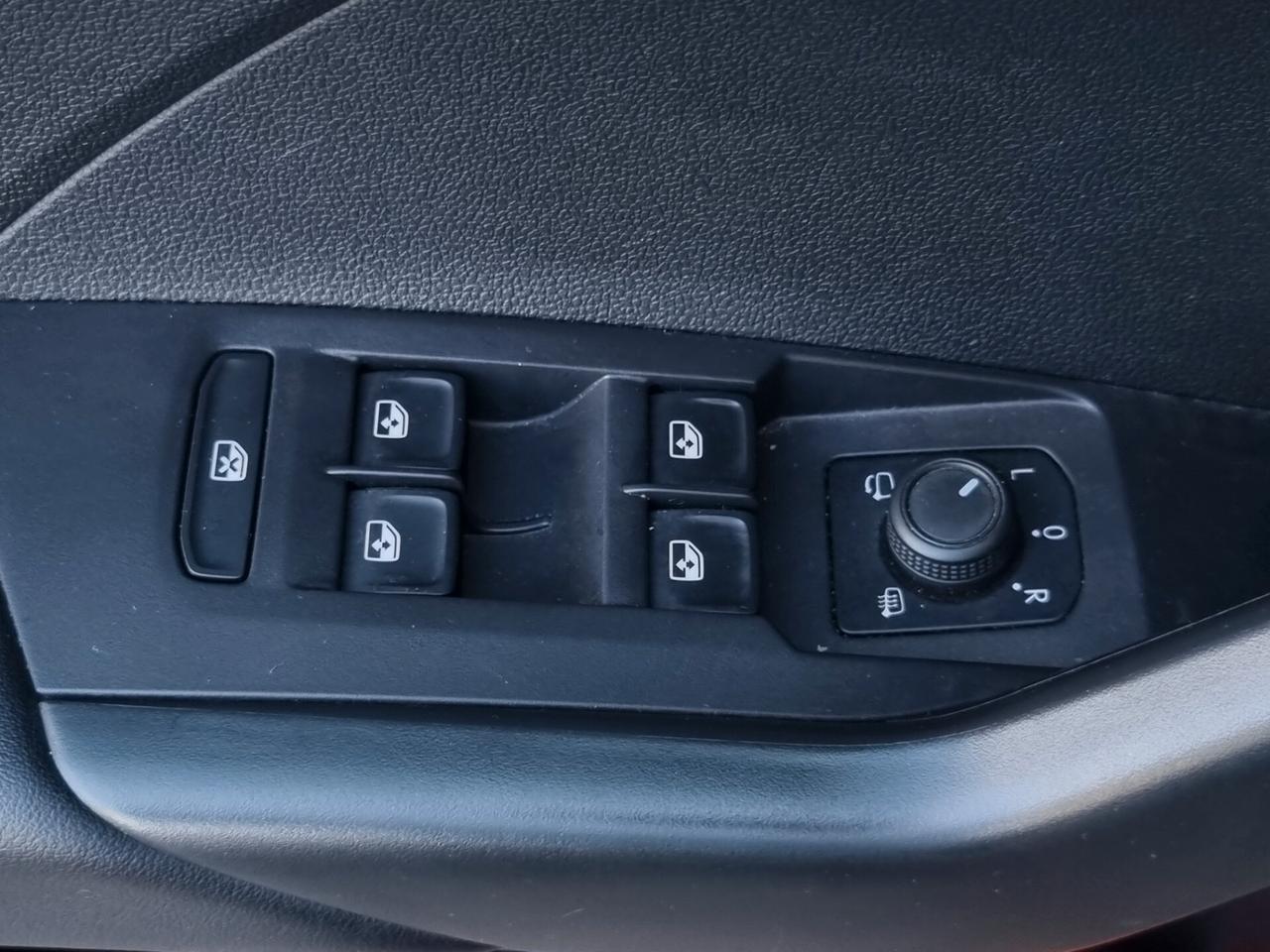 Volkswagen T-Cross 1.0 tsi Urban 95cv
