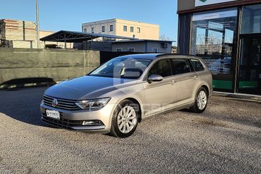 VOLKSWAGEN Passat Variant 1.6 TDI DSG Comfortline BlueMotion Tech.