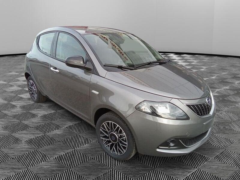 Lancia Ypsilon 1.0 FireFly 5 porte S&S Hybrid Platino