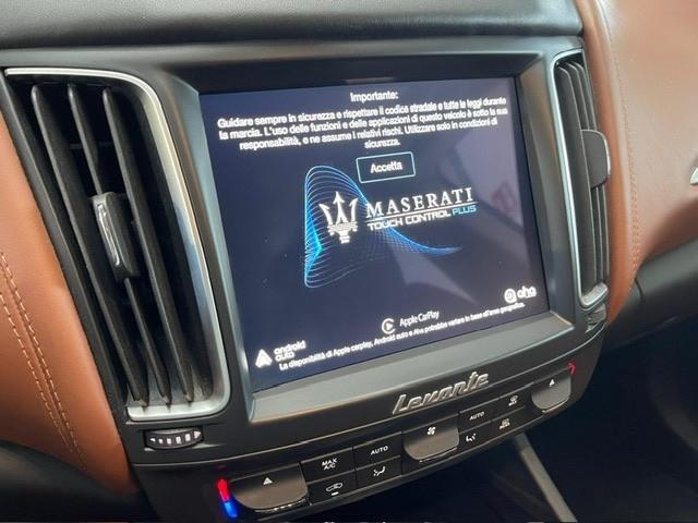 Maserati Levante s q4 430cv