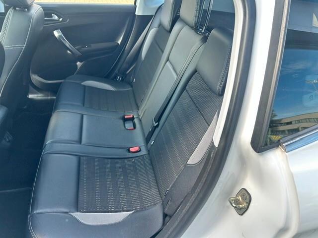 Peugeot 2008 1.6 e-HDi 92 CV Stop&Start Allure