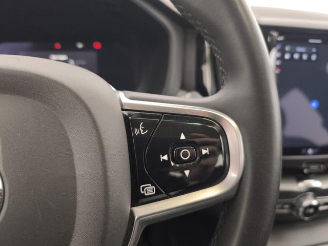 VOLVO XC60 2.0 b4 Plus Dark awd auto