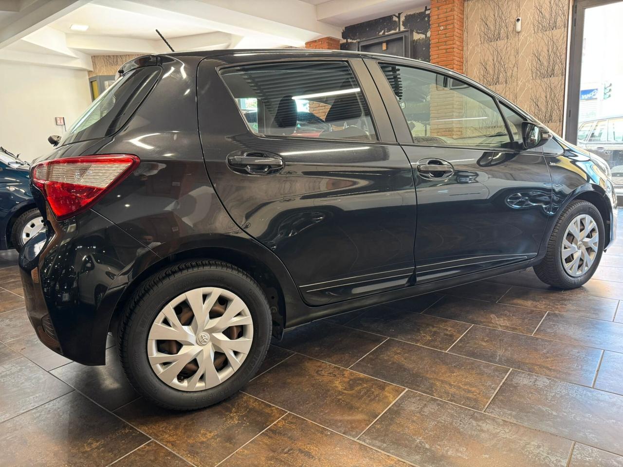 Toyota Yaris 1.0 72 CV 5 porte Active