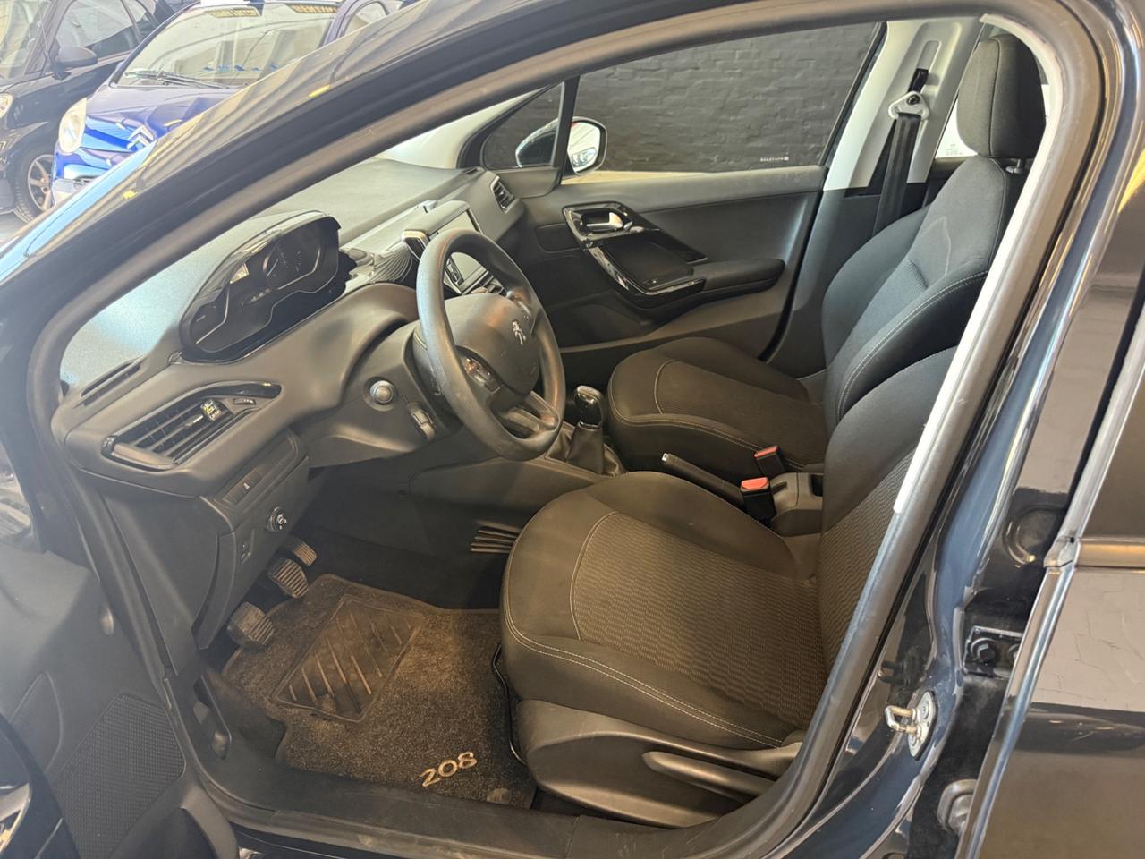 Peugeot 208 PureTech 82 5p. GPL Allure