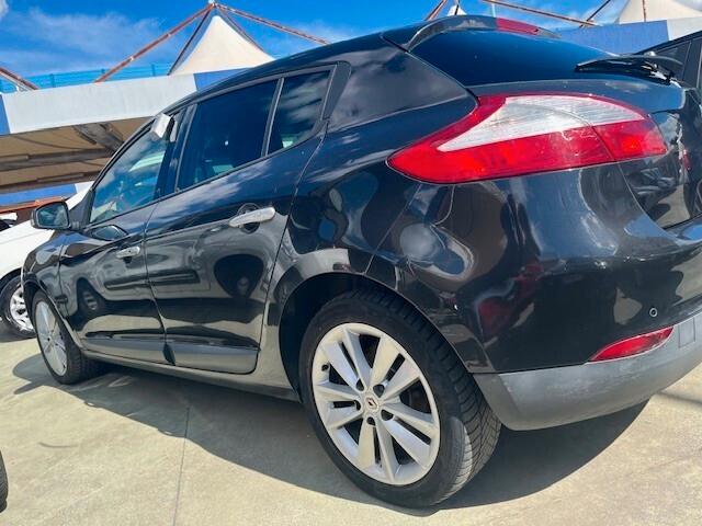 RENAULT MEGANE INTERNI IN PELLE , NAVIGATORE FULL...