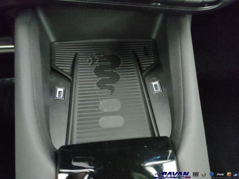 Alfa Romeo Junior Hybrid 145cv SPECIALE (Pack TECHNO)