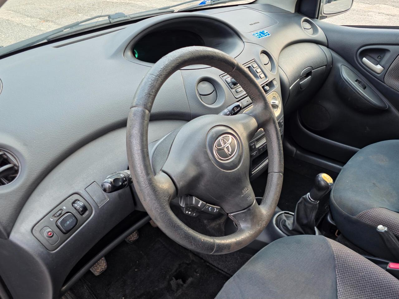 Toyota Yaris 1.0i 16V cat 5 porte Sol 2004-E4 Manuale NEO