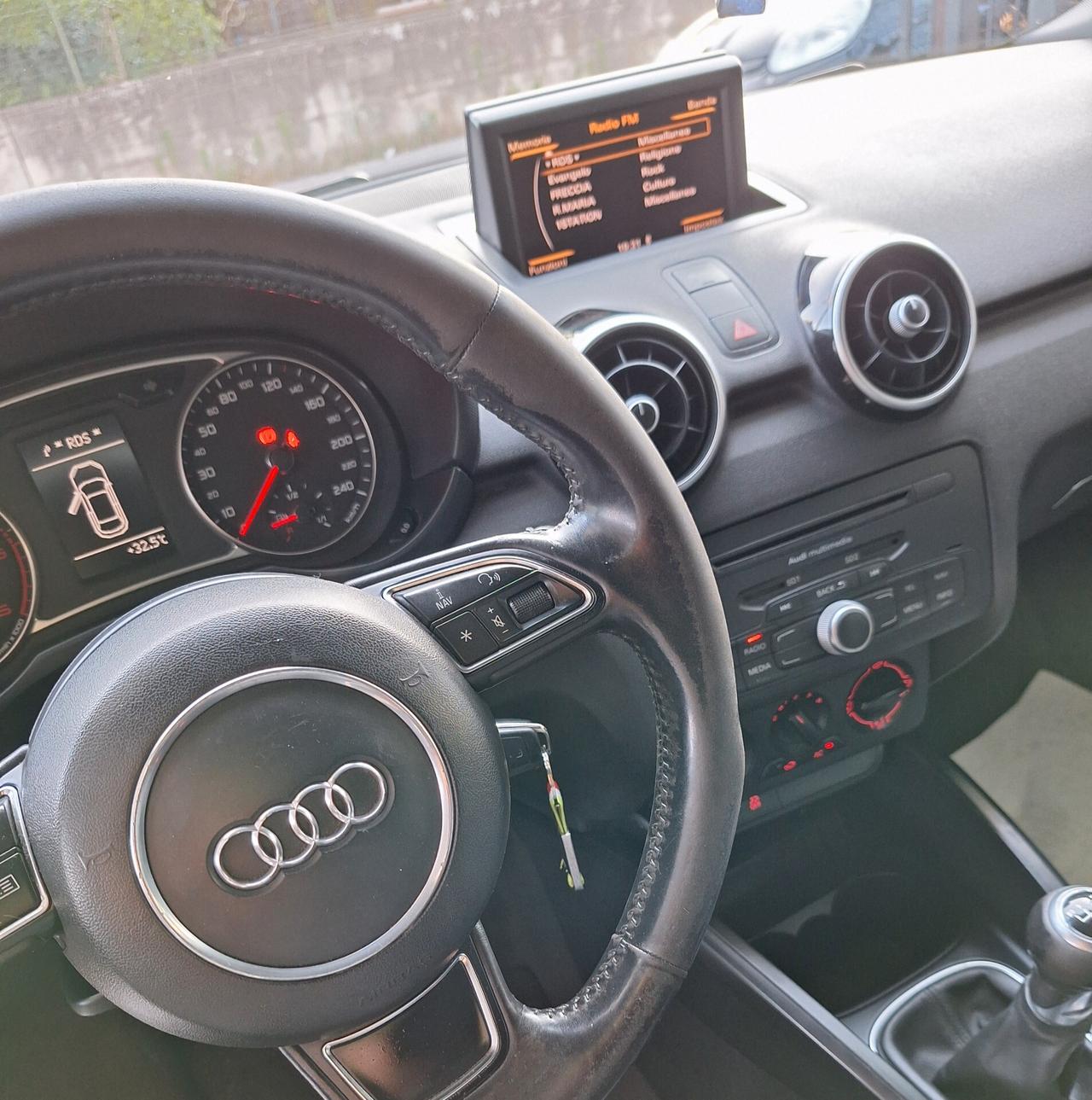 Audi A1 1.6 TDI 90 cv Ambition 2012
