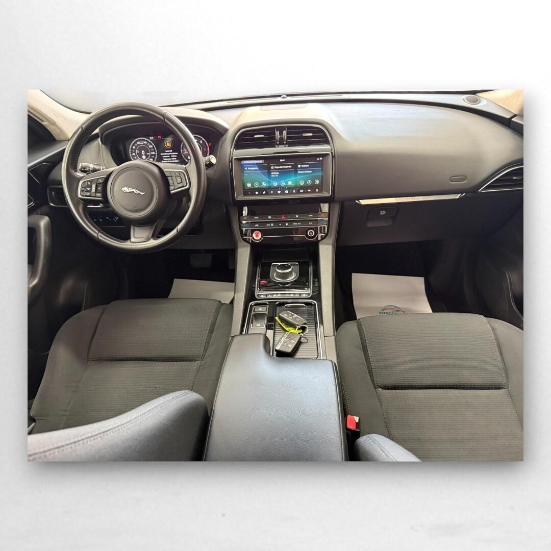 Jaguar F-Pace 2.0 D 180 CV AWD aut. Pure