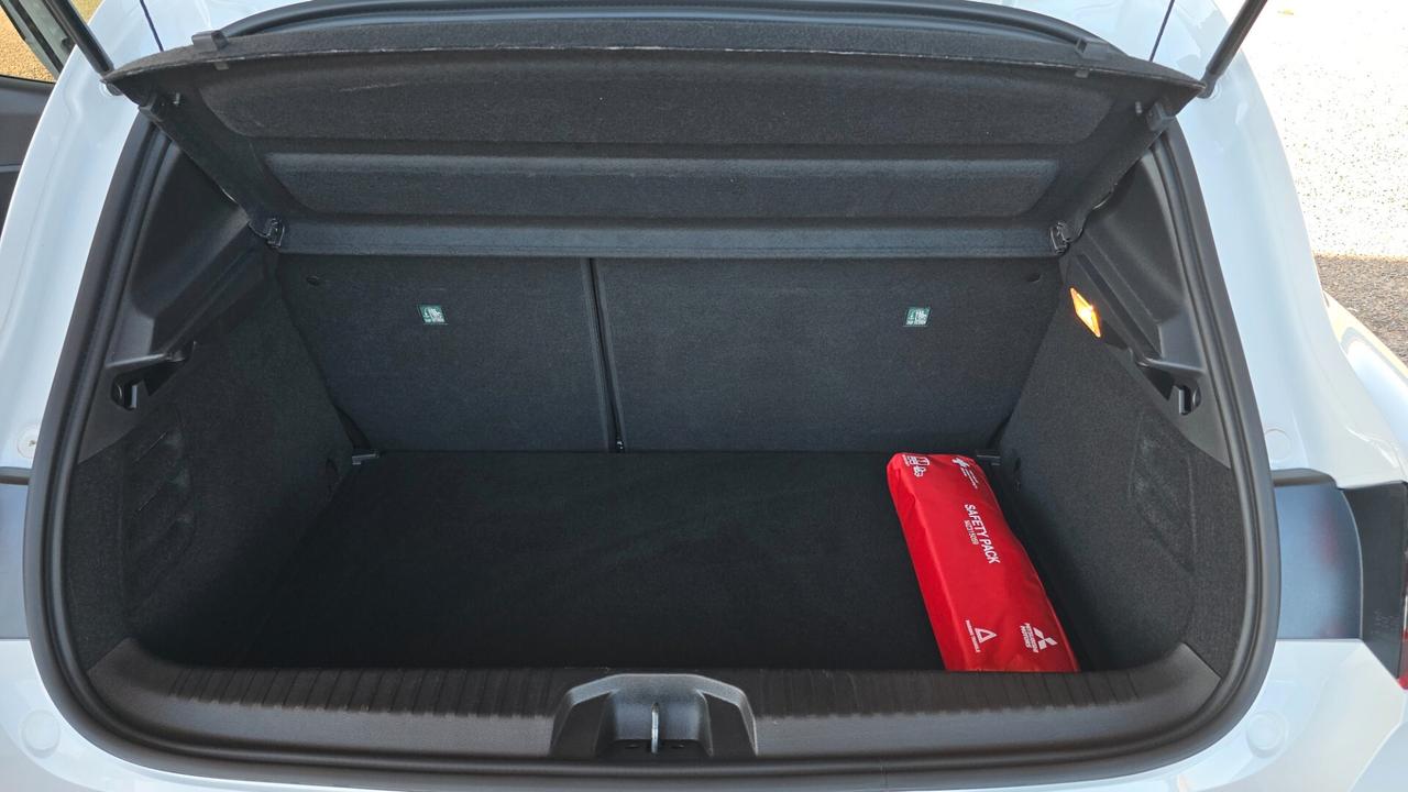 Mitsubishi Colt 1.0L turbo 90 CV Invite