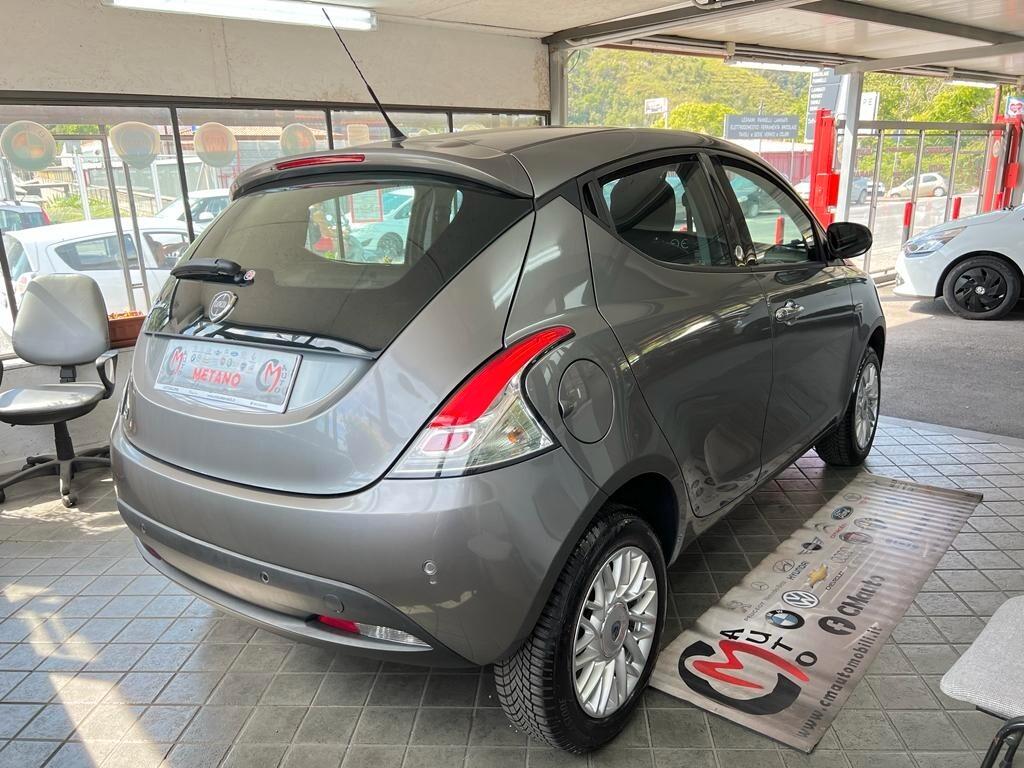 Lancia Ypsilon 900cc TwinAir 85cv 5 porte Metano Ecochic Gold