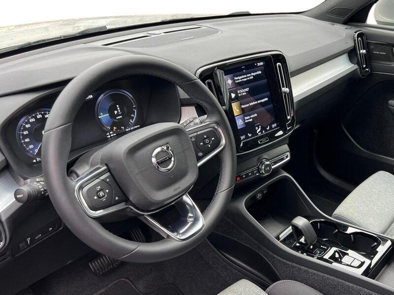 Volvo XC40 Recharge T4 Recharge Plug-in Hybrid 129+82 CV Automatico Plus Bright